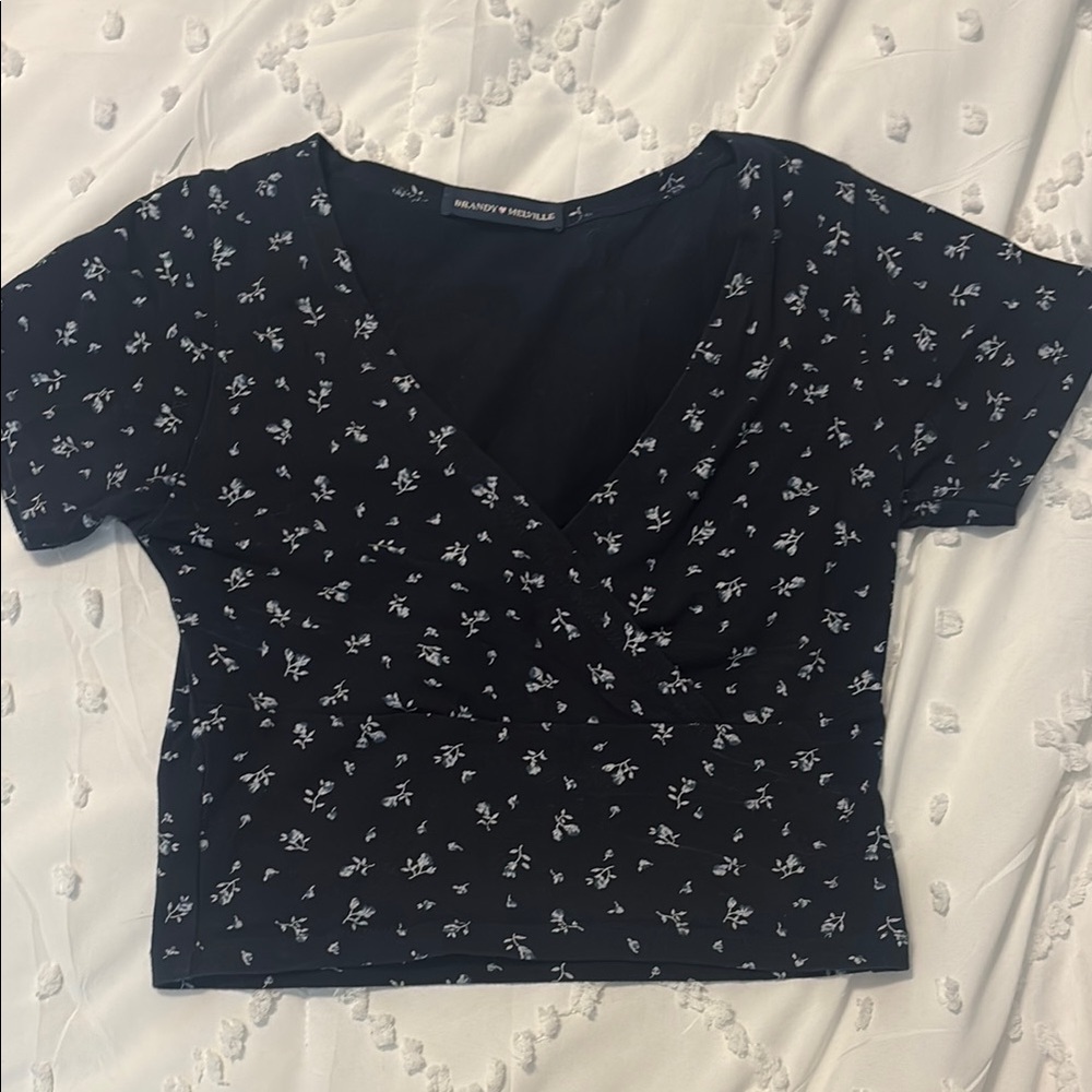 Brandy Melville White and Blue Fitted Crop Blouse